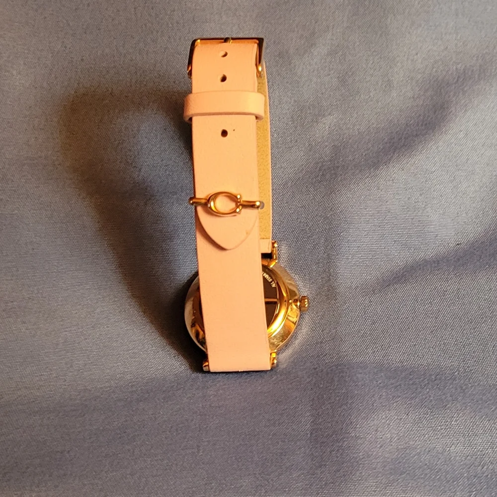 Women's Coach Watch - Picture 2 of 6